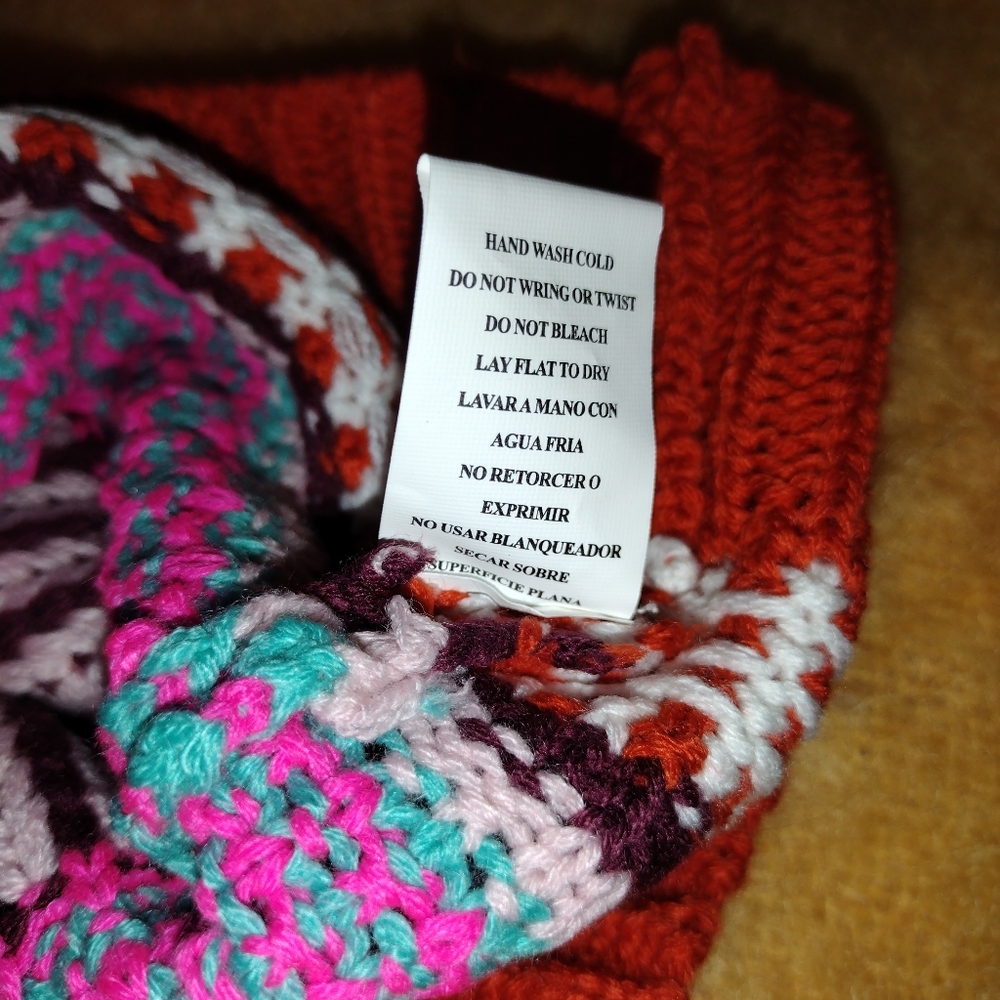 Sweater - Picture 5 of 6